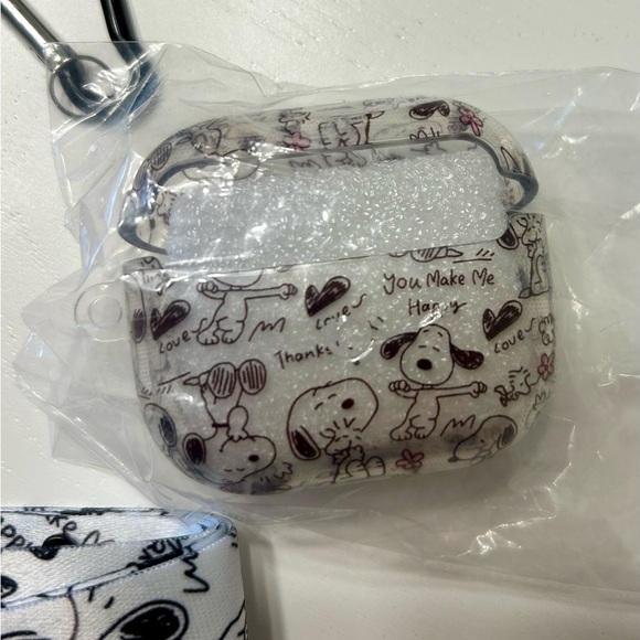 Snoopy AirPod 3 Case with Lanyard - Picture 1 of 5